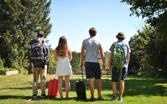 Les voyageurs parés pour l'été selon les études Booking